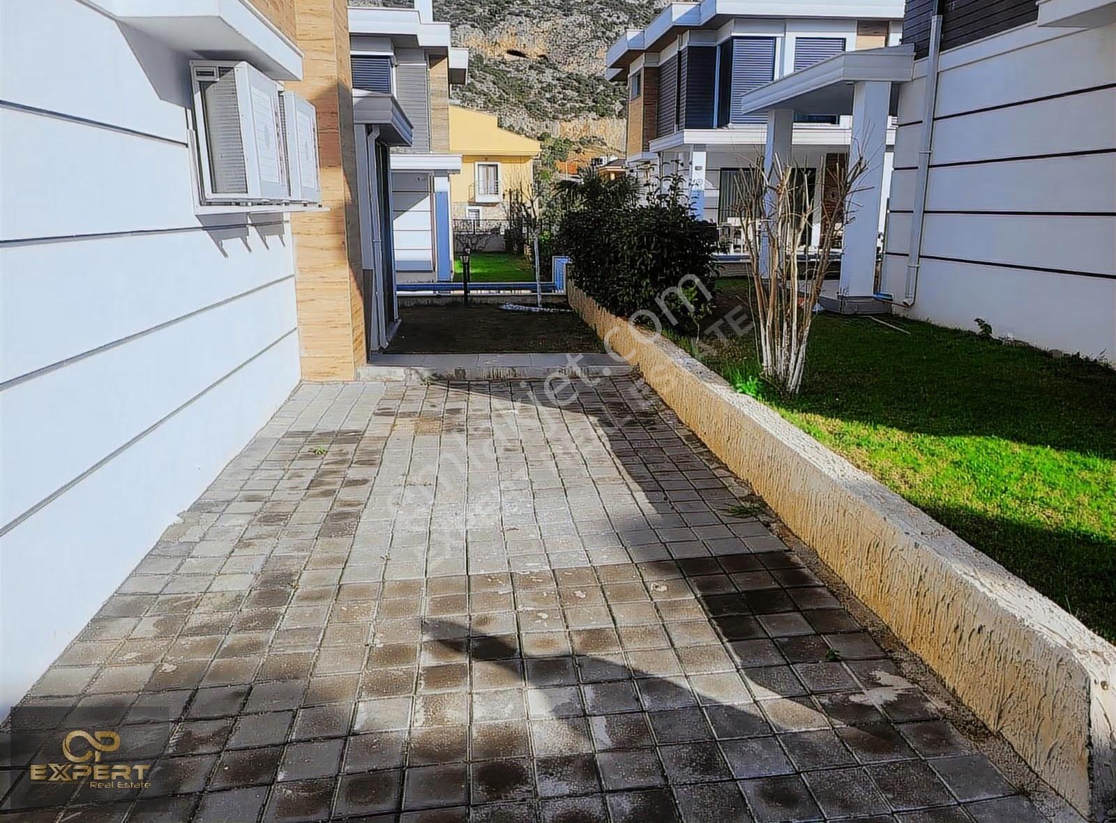 Kuşadası'nda Doğalgazlı Tek Müstakil - Görsel 29
