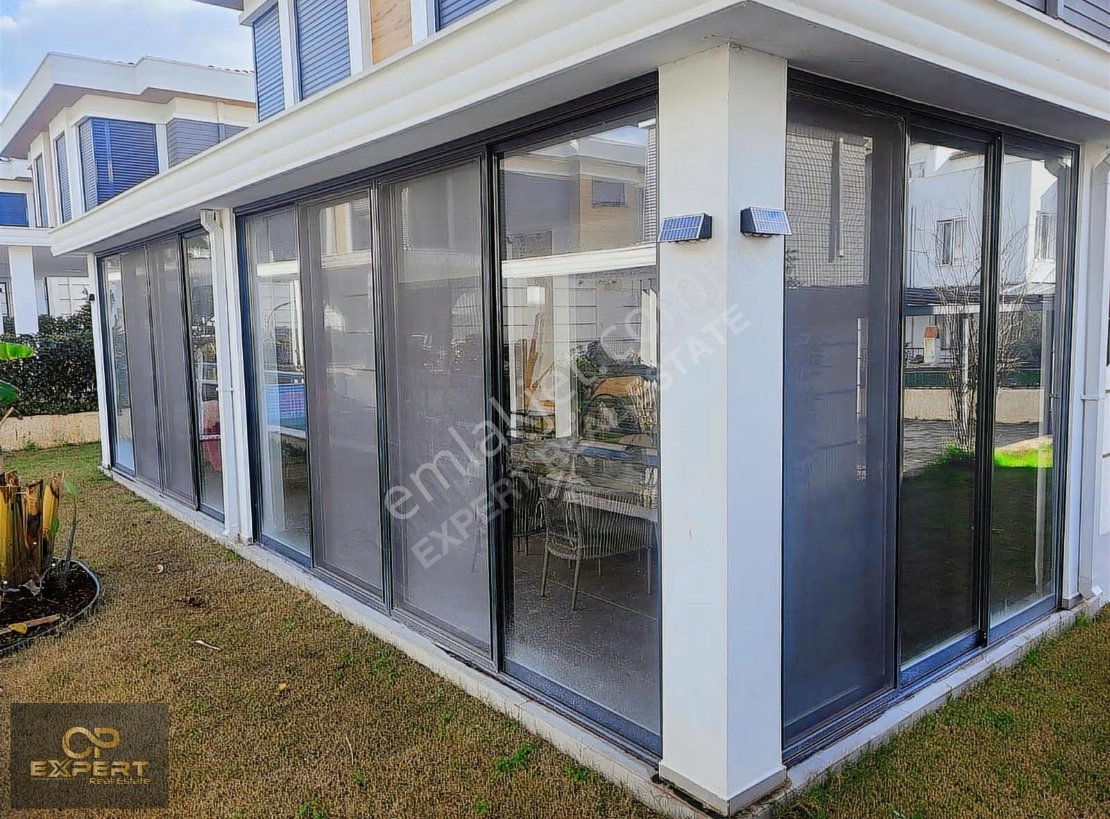 Kuşadası'nda Doğalgazlı Tek Müstakil - Görsel 12