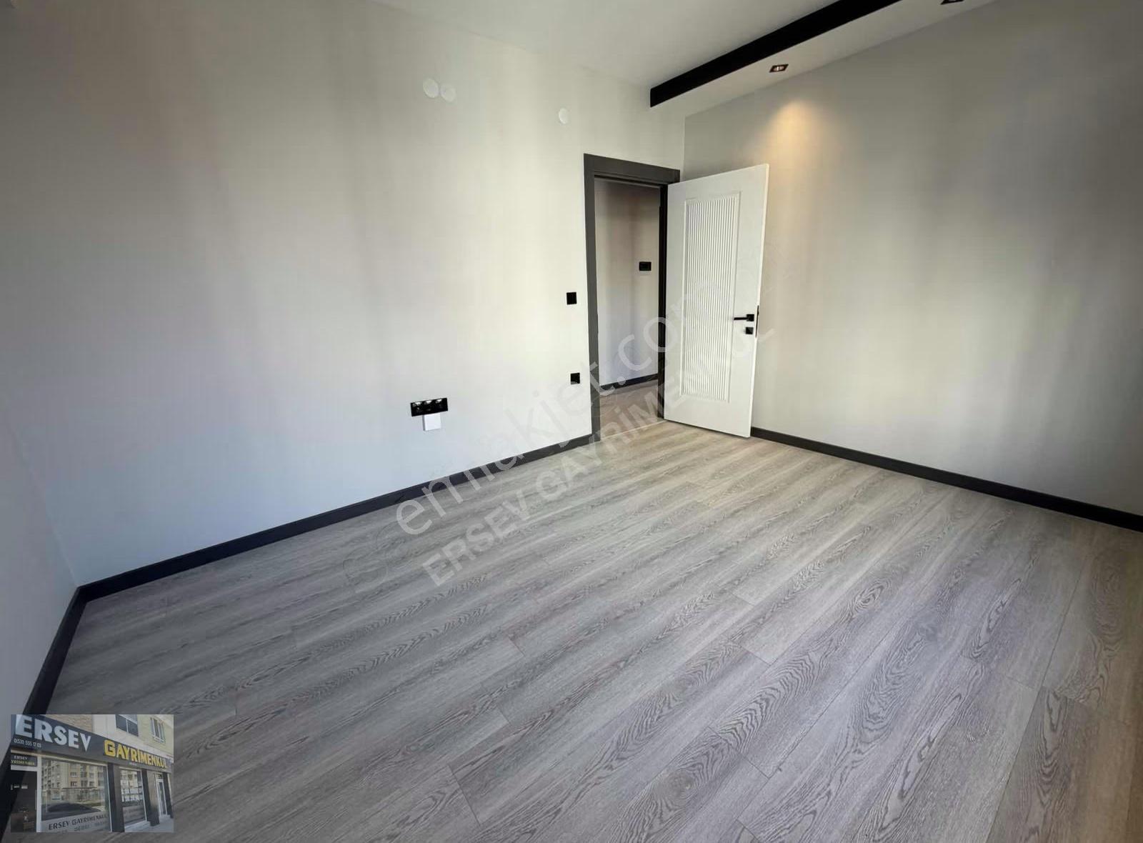 Çamlıca'da Satılık 2+0 Daire, 55m², Zemin Isıtmalı, Balkonlu - Görsel 7