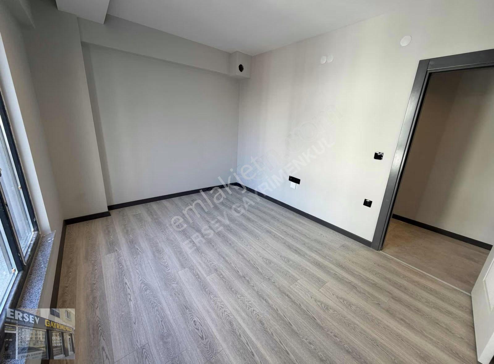 Çamlıca'da Satılık 2+0 Daire, 55m², Zemin Isıtmalı, Balkonlu - Görsel 11