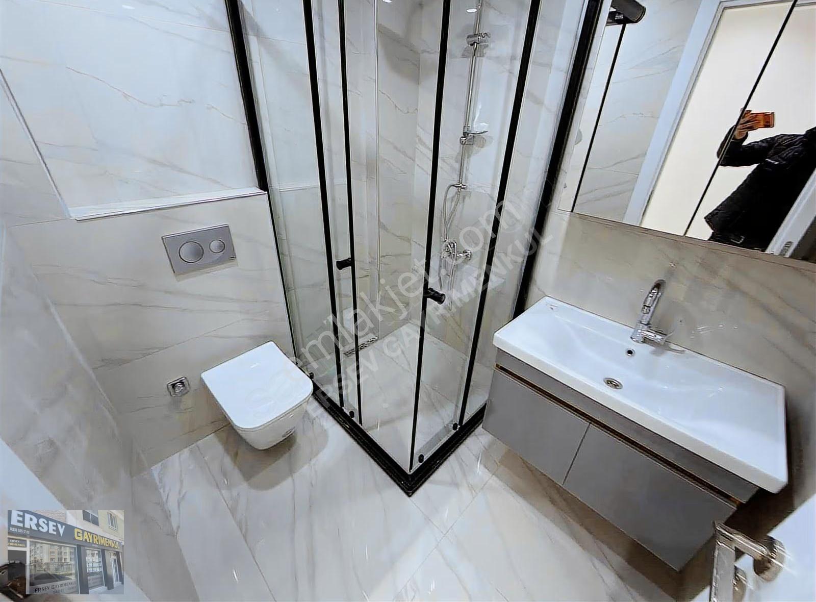 Batıkent Sınırı Giyinme Odalı 3+1-140m² Zeminden Isıtmalı Daire - Görsel 2
