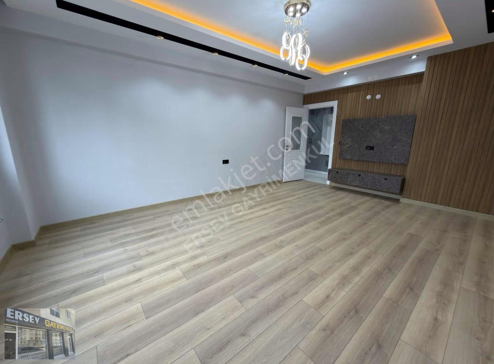 Batıkent Sınırı Giyinme Odalı 3+1-140m² Zeminden Isıtmalı Daire - Görsel 4