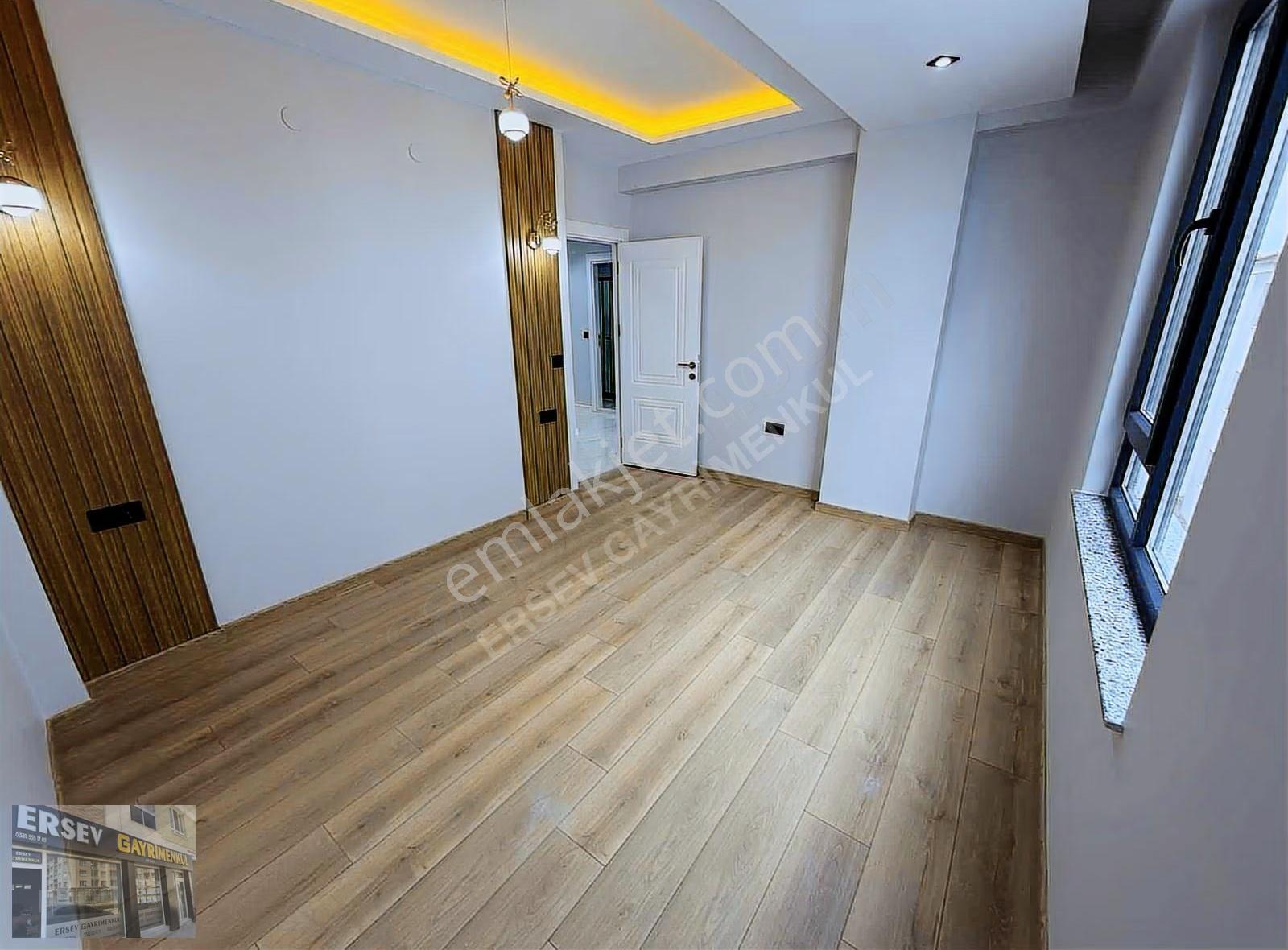 Batıkent Sınırı Giyinme Odalı 3+1-140m² Zeminden Isıtmalı Daire - Görsel 13