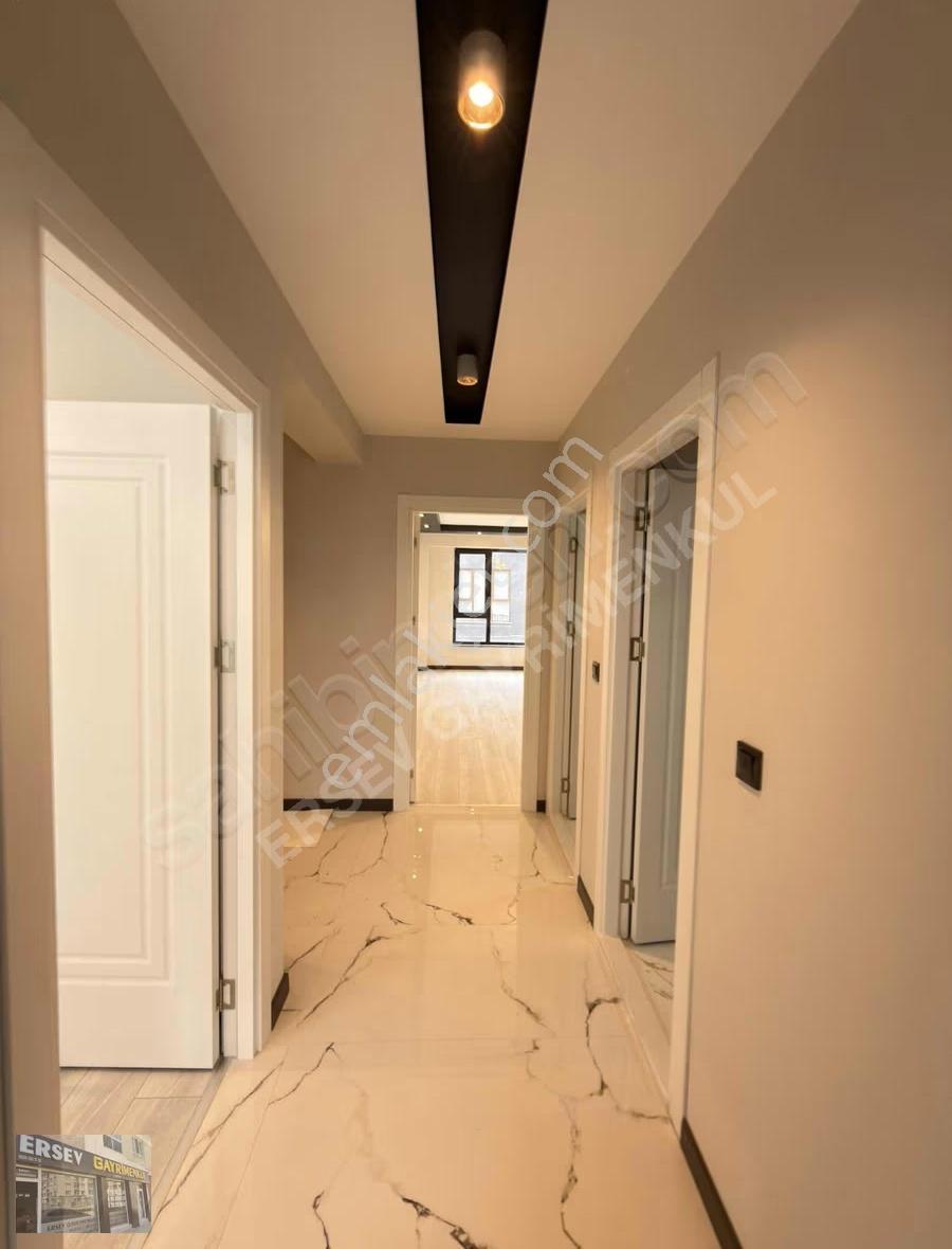 Ersev 'den Çamlıca Mahallesi 160 M2 3+1 Özel Garajlı Giy.odalı - Görsel 24