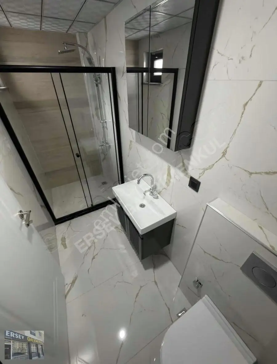 Ersev 'den Çamlıca Mahallesi 160 M2 3+1 Özel Garajlı Giy.odalı - Görsel 3