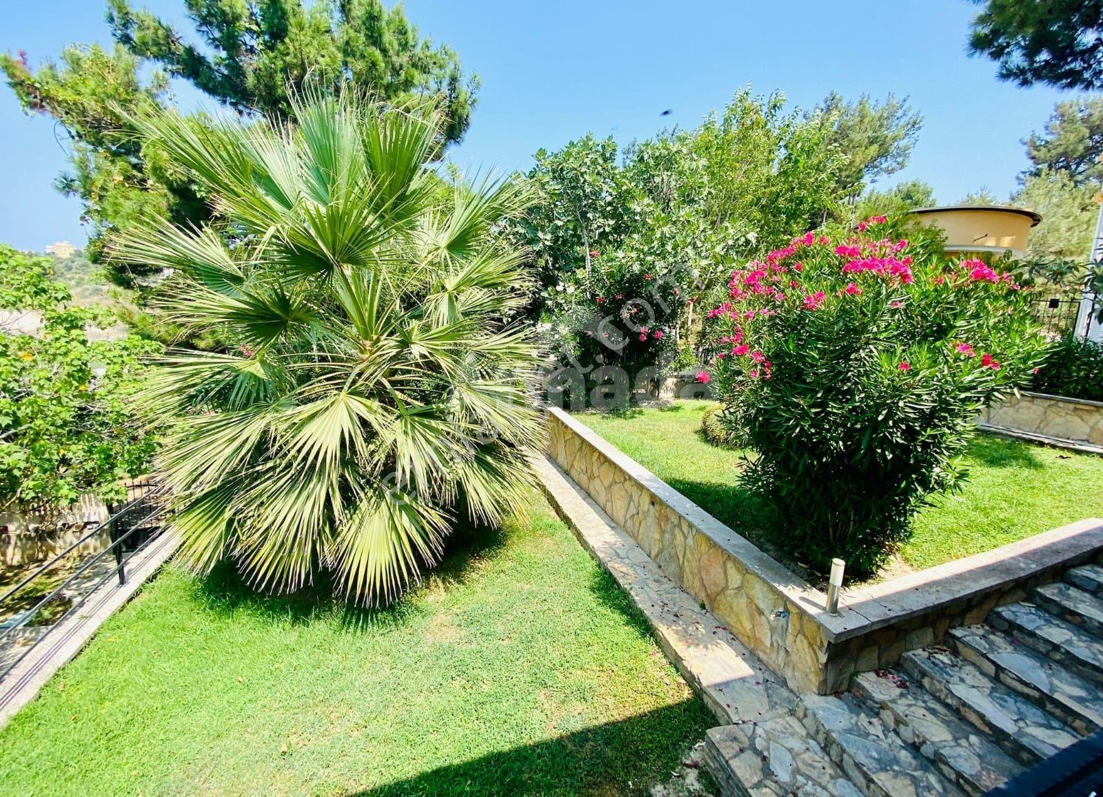 Kuşadasında Eşsiz Gün Batımıyla Müstakil 4+1 Villa - Görsel 14
