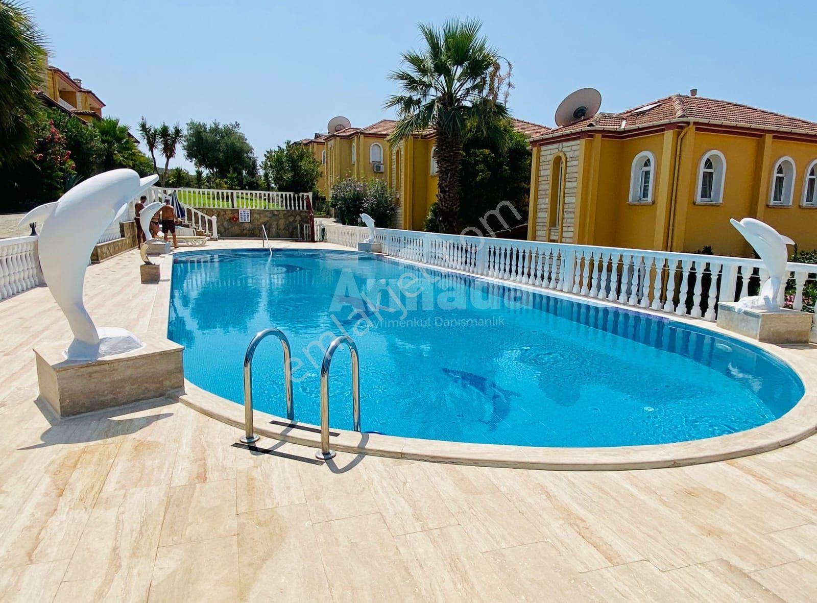 Kuşadasında Eşsiz Gün Batımıyla Müstakil 4+1 Villa - Görsel 13