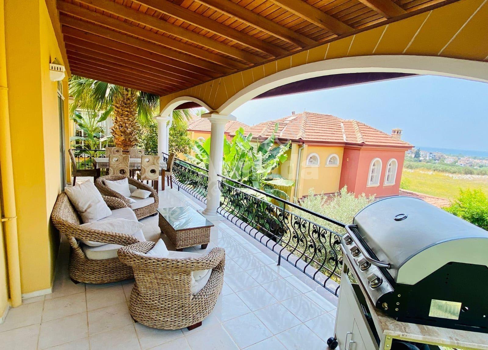 Kuşadasında Eşsiz Gün Batımıyla Müstakil 4+1 Villa - Görsel 15