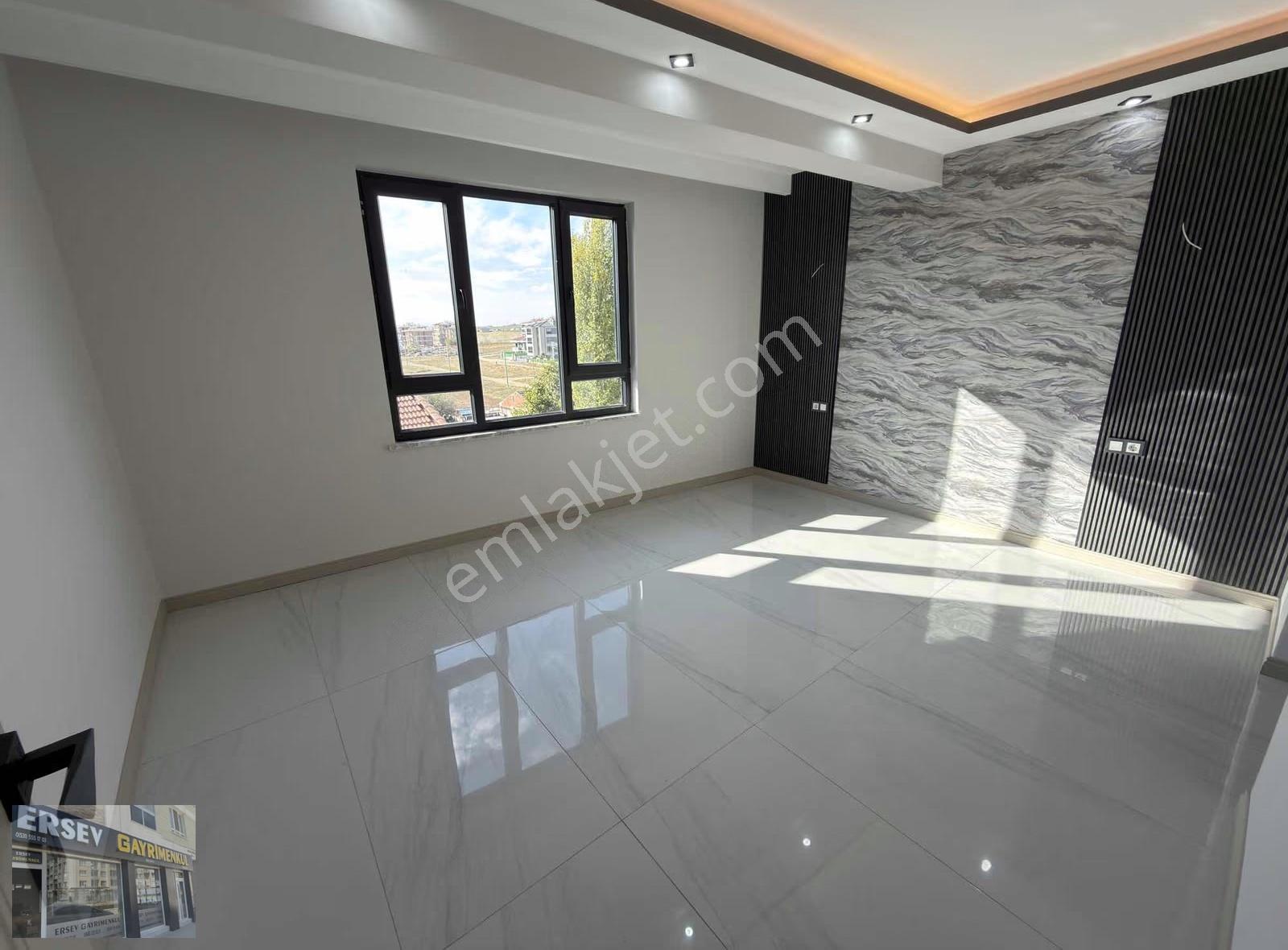 Ersev'den Çamlıca Site.bölgesi 225 M2 4+1 Dublex - Görsel 16