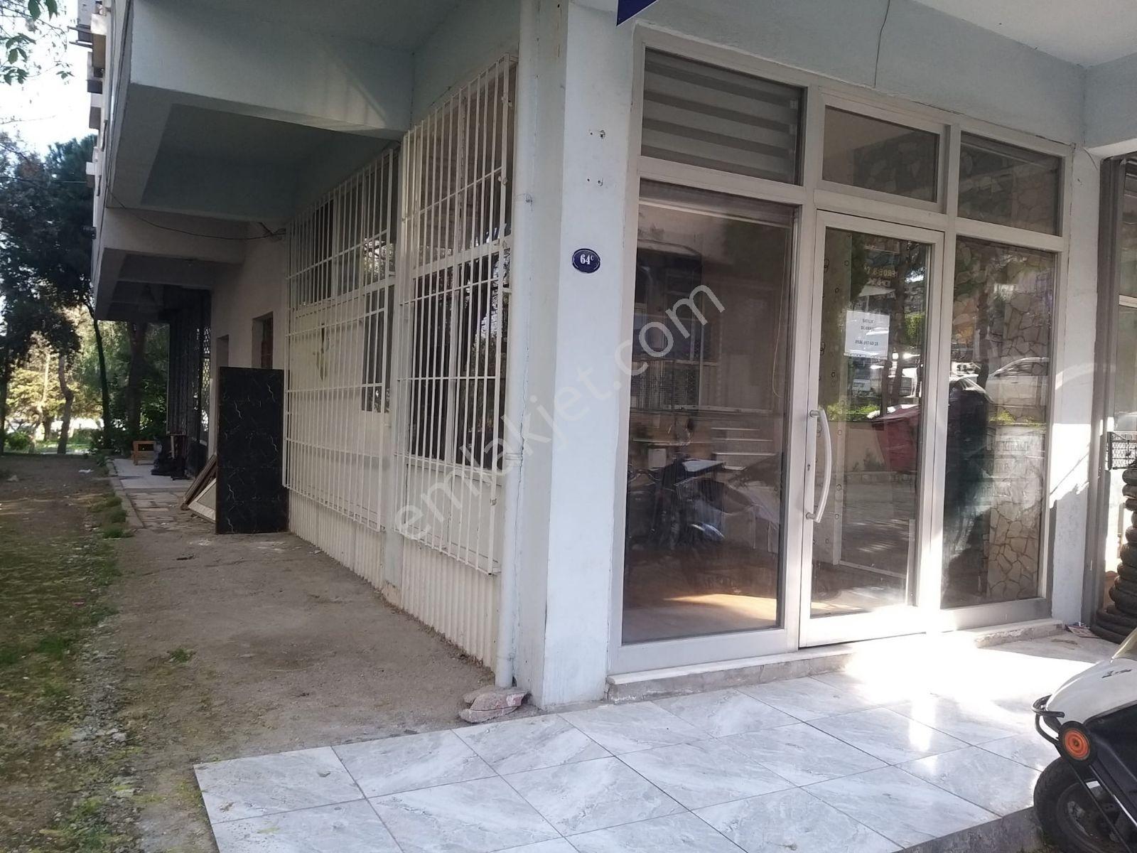 Karabağlar'da Cadde Yakını Satılık Dükkan - Görsel 14