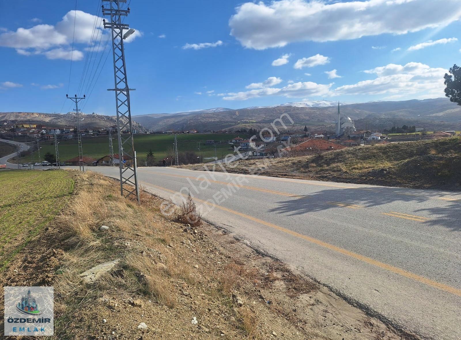 Özdemir Emlak Tan Kıbrıs Köyün De Cadde Üzeri 150m2 İmarlı Arsa - Görsel 15