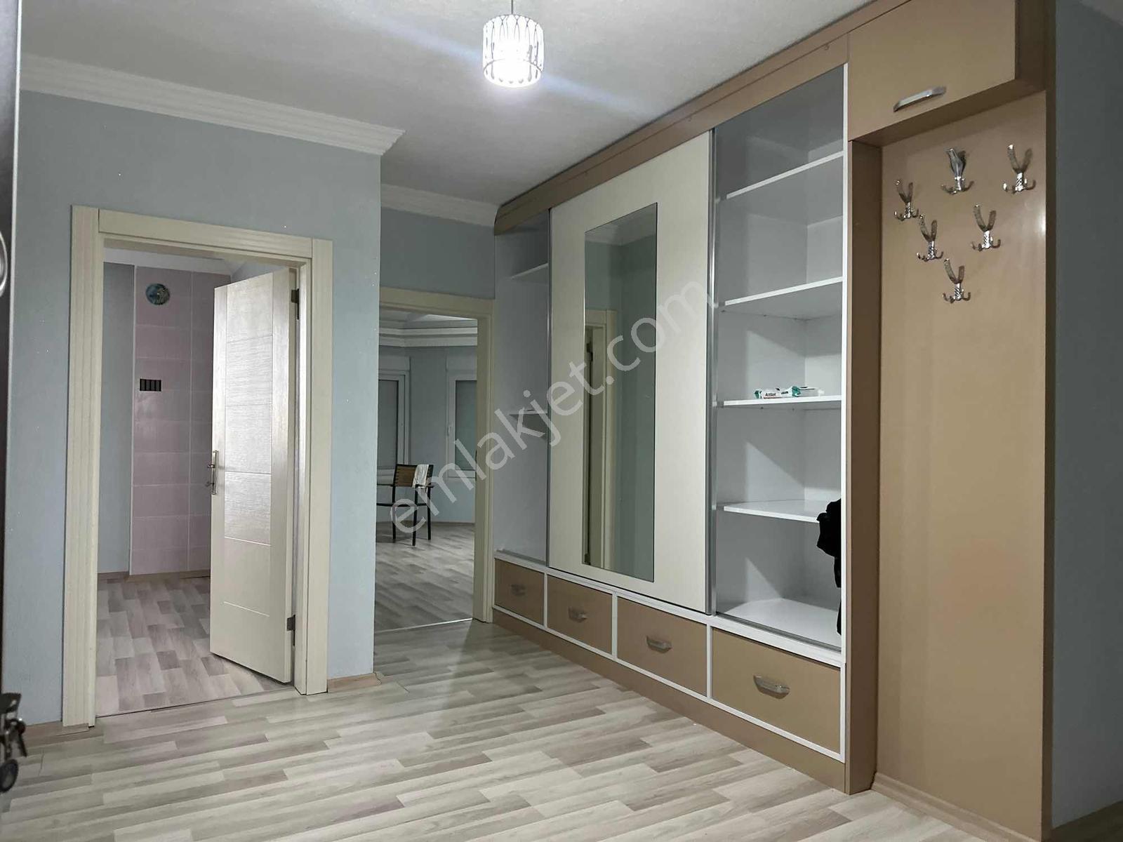 Karadayı Mahallesinde Geniş 3+1 Kiralık Daire - Görsel 7