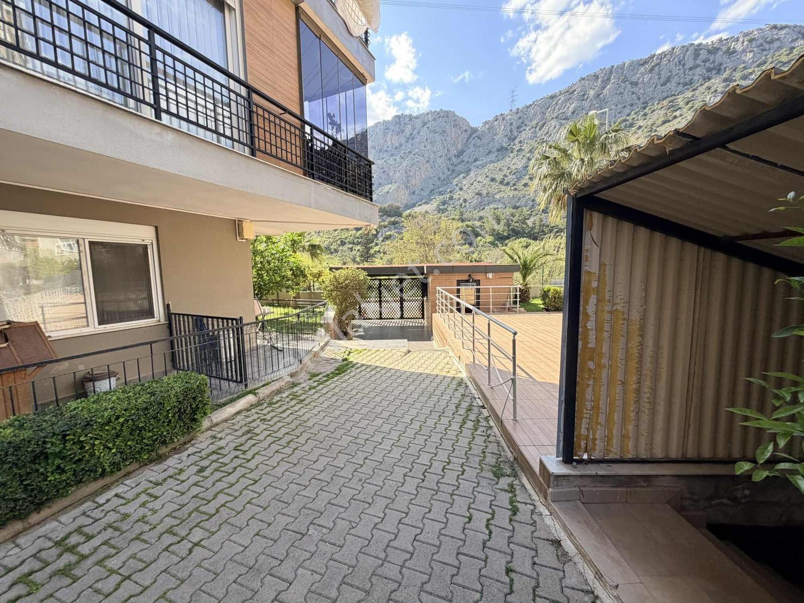 Poınt Invest'ten Güneşli Park Evleri Lüx 1+1 Havuz Cephe - Görsel 18