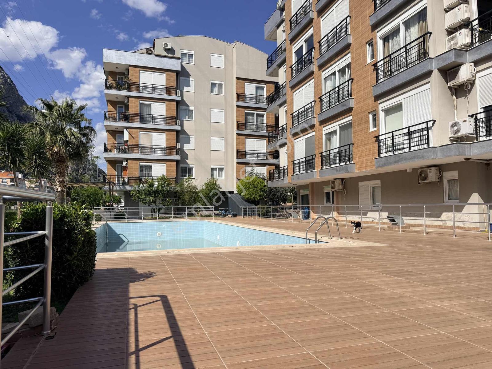 Poınt Invest'ten Güneşli Park Evleri Lüx 1+1 Havuz Cephe - Görsel 11