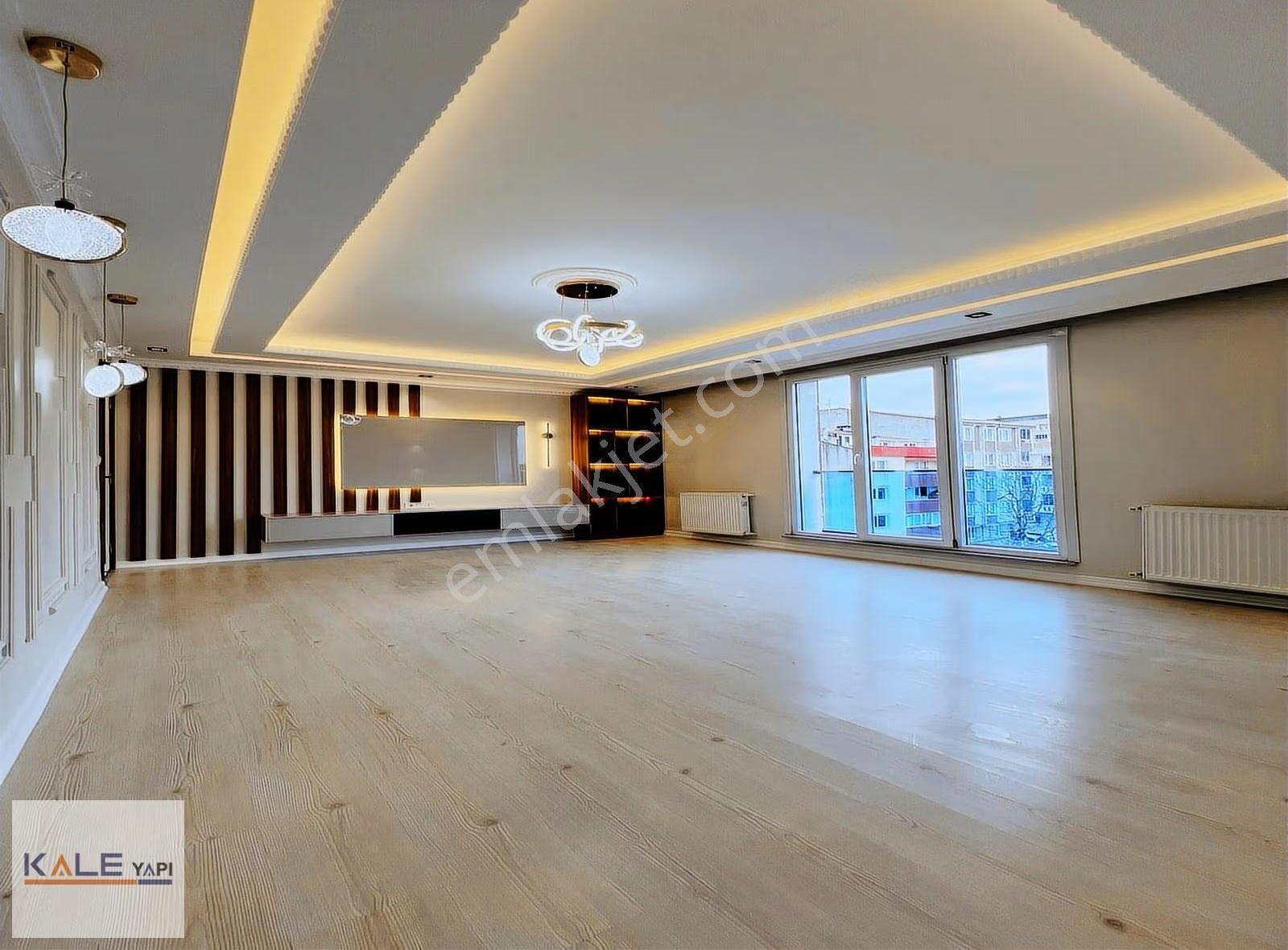 Escule Avm Dibi Acil Satılık 3+1 Ara Kat !! - Görsel 3