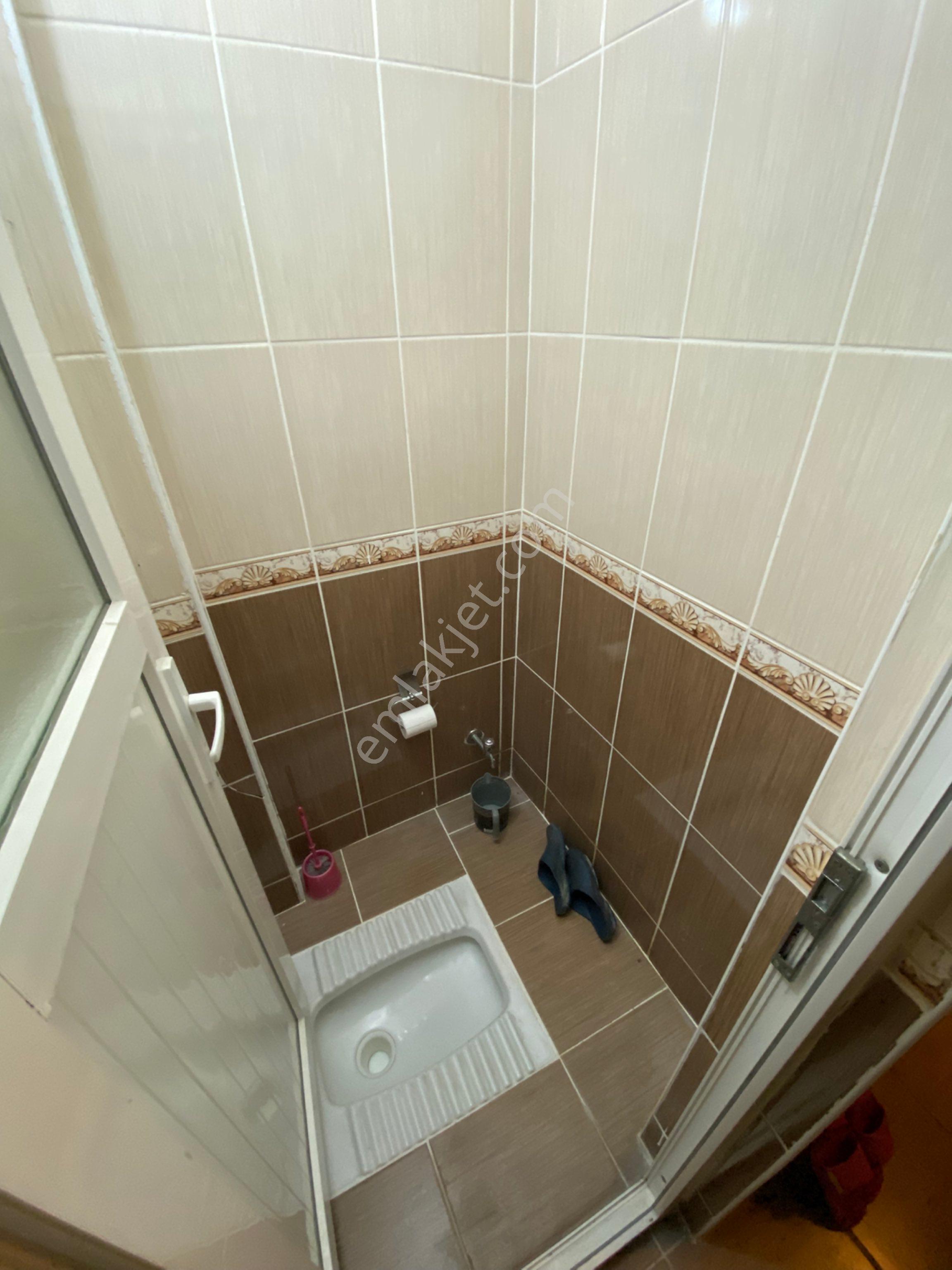 Yalı Gayrimenkulden Cadde Üzerinde Uzun Dönem Erkek 3+1 Eşyalı - Görsel 9