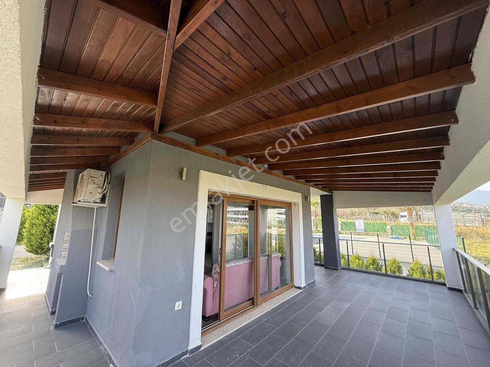 Kuşadası Davutlar Havuzlu Sitede Deniz Manzaralı 4+2 Villa - Görsel 31