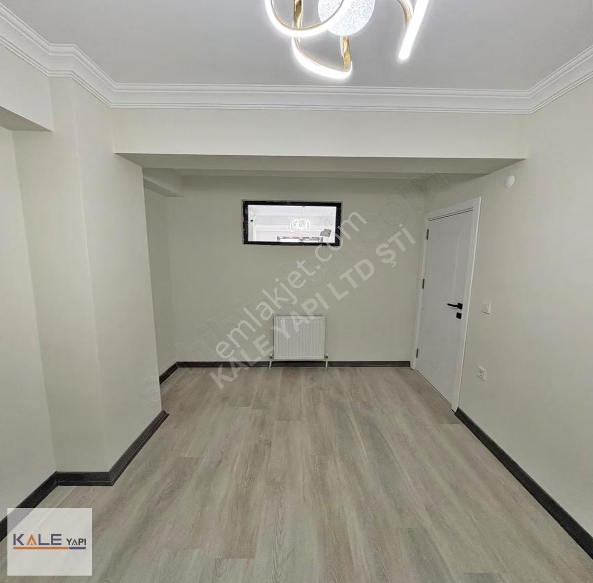 Bahçeşehir Lokasyonlu Lüks Dizayın 2+1 Satılık Daire - Görsel 26