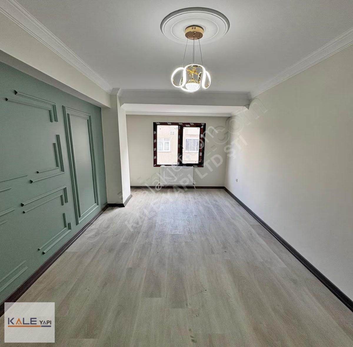Bahçeşehir Lokasyonlu Lüks Dizayın 2+1 Satılık Daire - Görsel 9