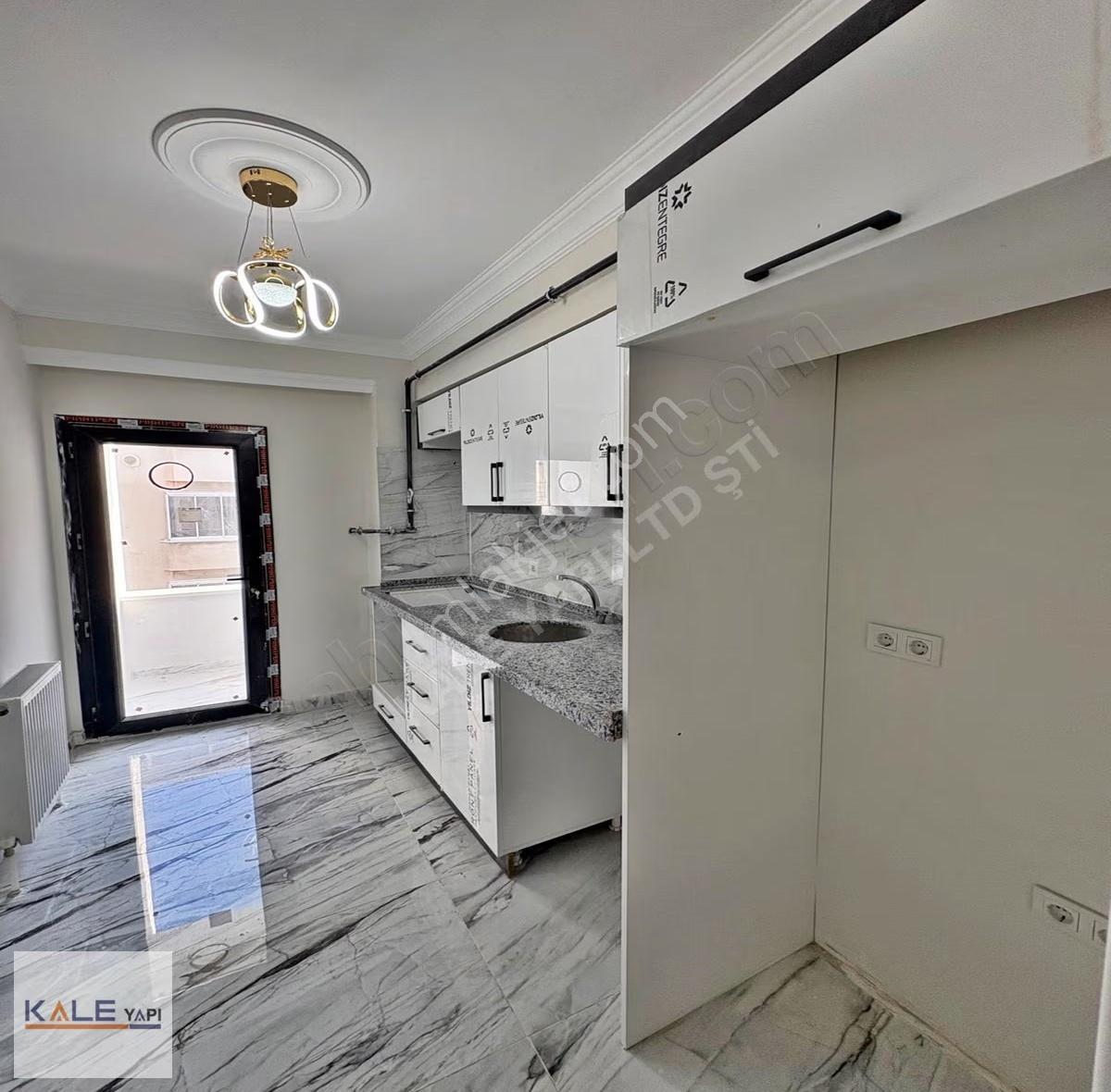 Bahçeşehir Lokasyonlu Lüks Dizayın 2+1 Satılık Daire - Görsel 5