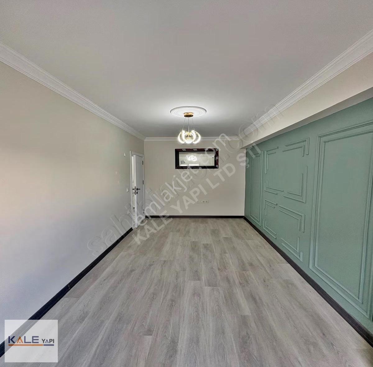Bahçeşehir Lokasyonlu Lüks Dizayın 2+1 Satılık Daire - Görsel 25