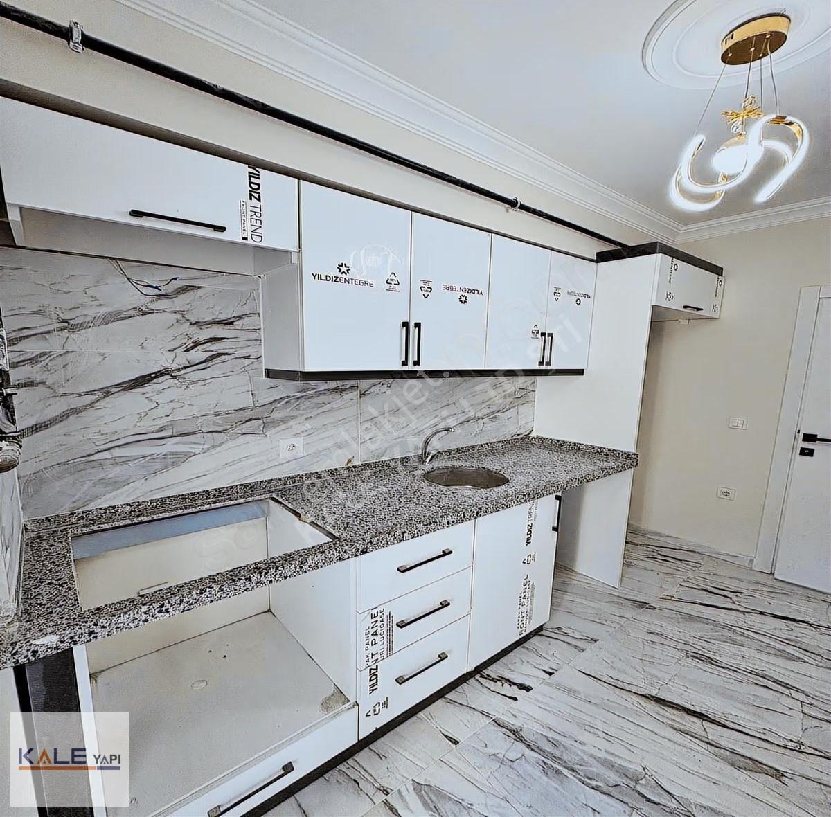 Bahçeşehir Lokasyonlu Lüks Dizayın 2+1 Satılık Daire - Görsel 29