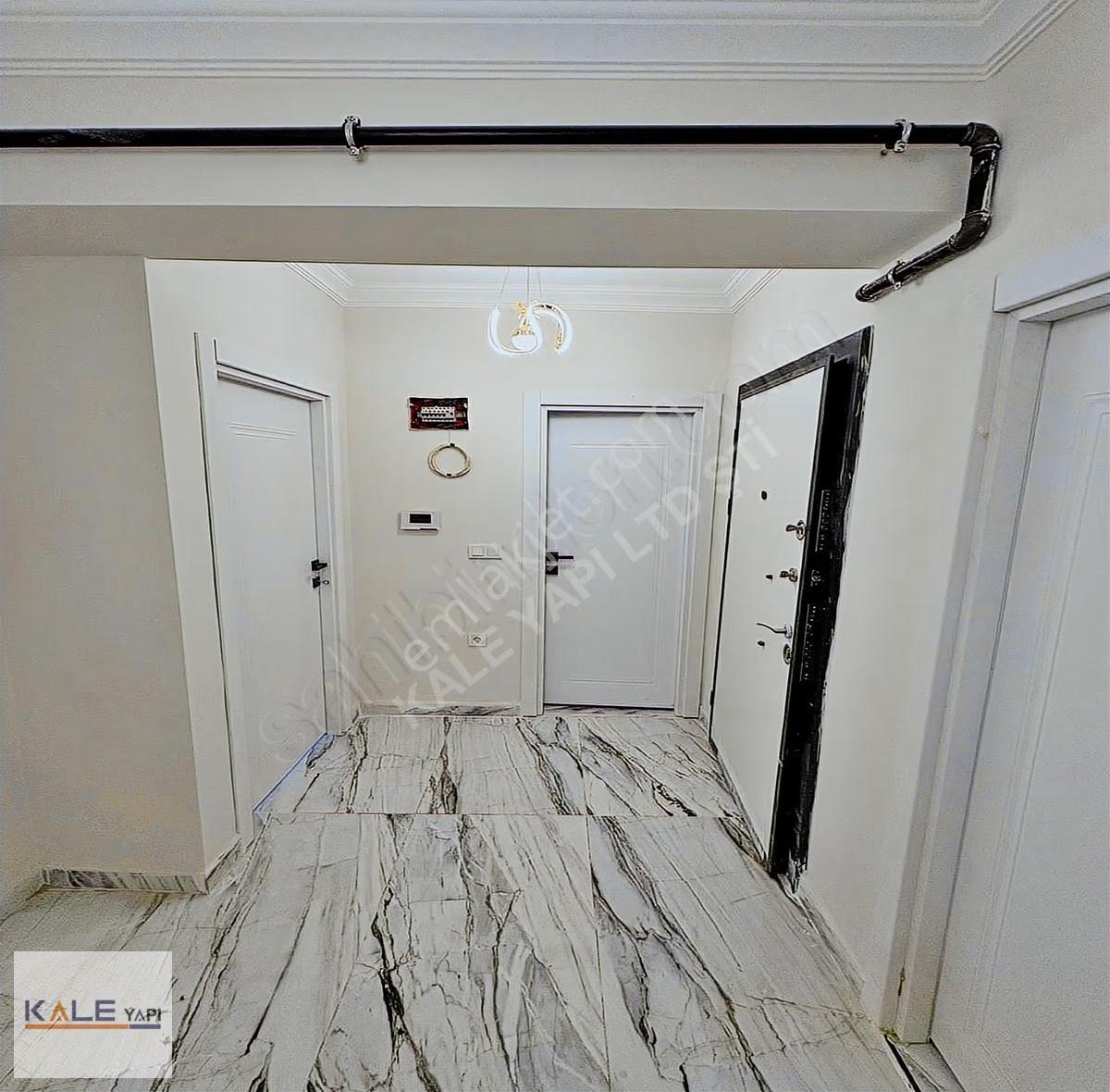 Bahçeşehir Lokasyonlu Lüks Dizayın 2+1 Satılık Daire - Görsel 34