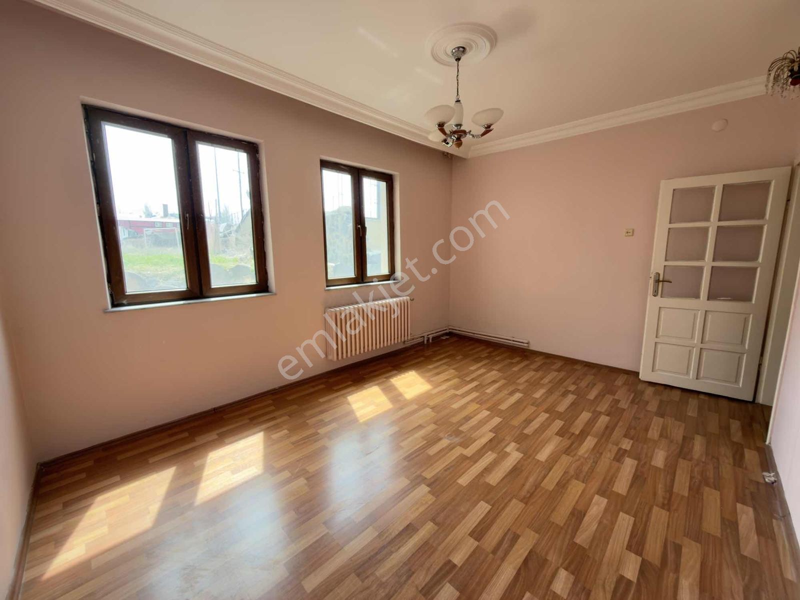 Altın Emlaktan Şehir Merkezi Şelale Evlerde 3+1 Kiralık Arakat - Görsel 5