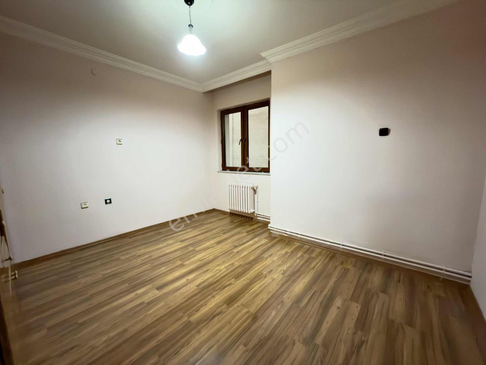 Altın Emlaktan Şehir Merkezi Şelale Evlerde 3+1 Kiralık Arakat - Görsel 15