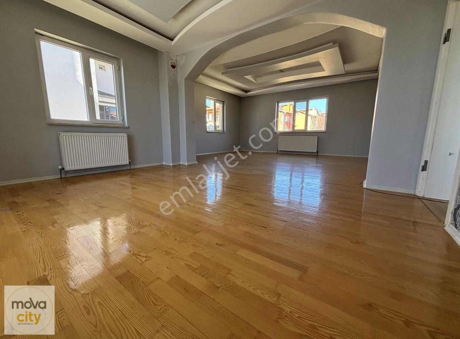 Silmkent Akasya Sitesinde 4 Katlı Toplam 400 M2 Satılık Villa - Görsel 3