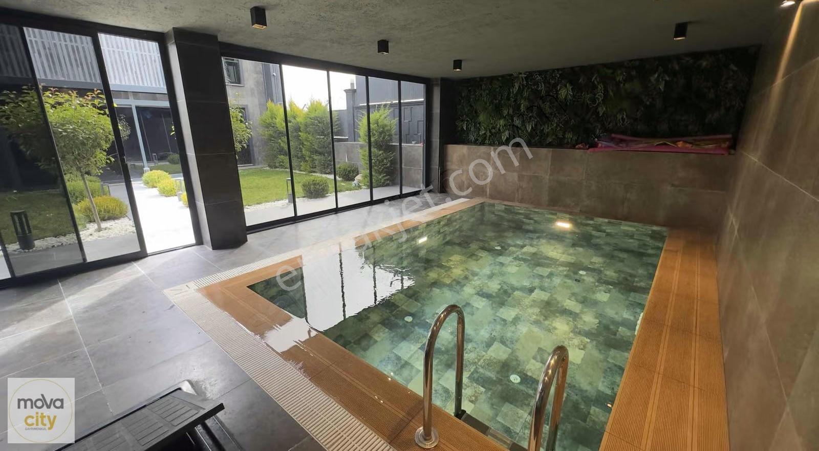 Binevlerde 3 Katlısatılık Havuzlu Full Yapılı Emsalsiz Lüx Villa - Görsel 32