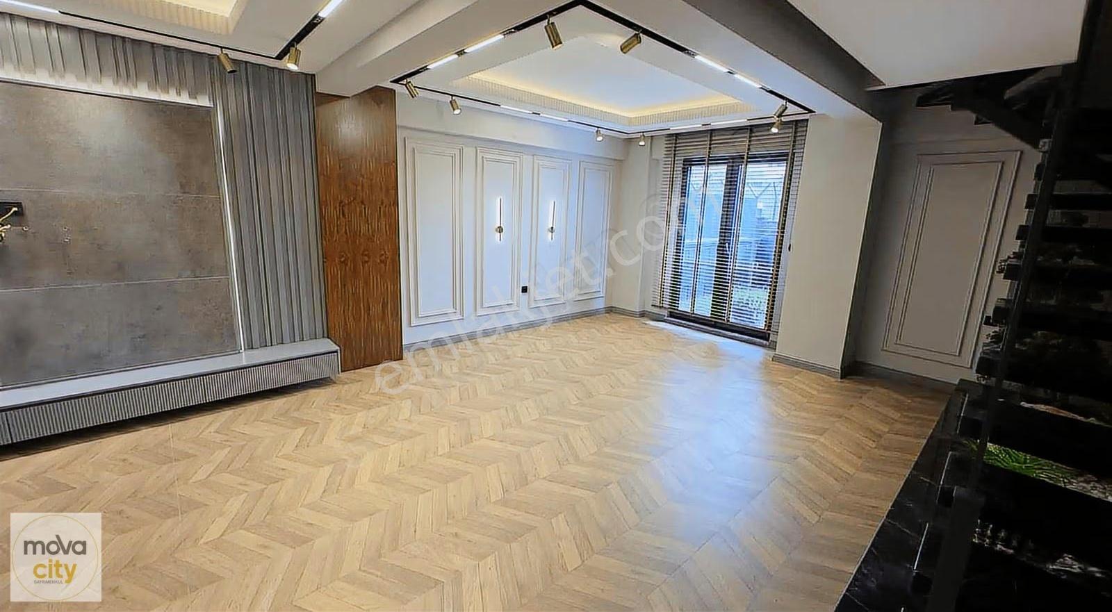 Binevlerde 3 Katlısatılık Havuzlu Full Yapılı Emsalsiz Lüx Villa - Görsel 9