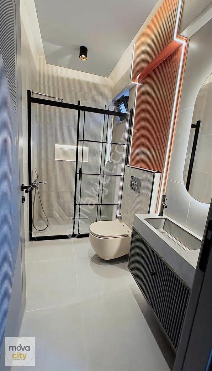Binevlerde 3 Katlısatılık Havuzlu Full Yapılı Emsalsiz Lüx Villa - Görsel 16