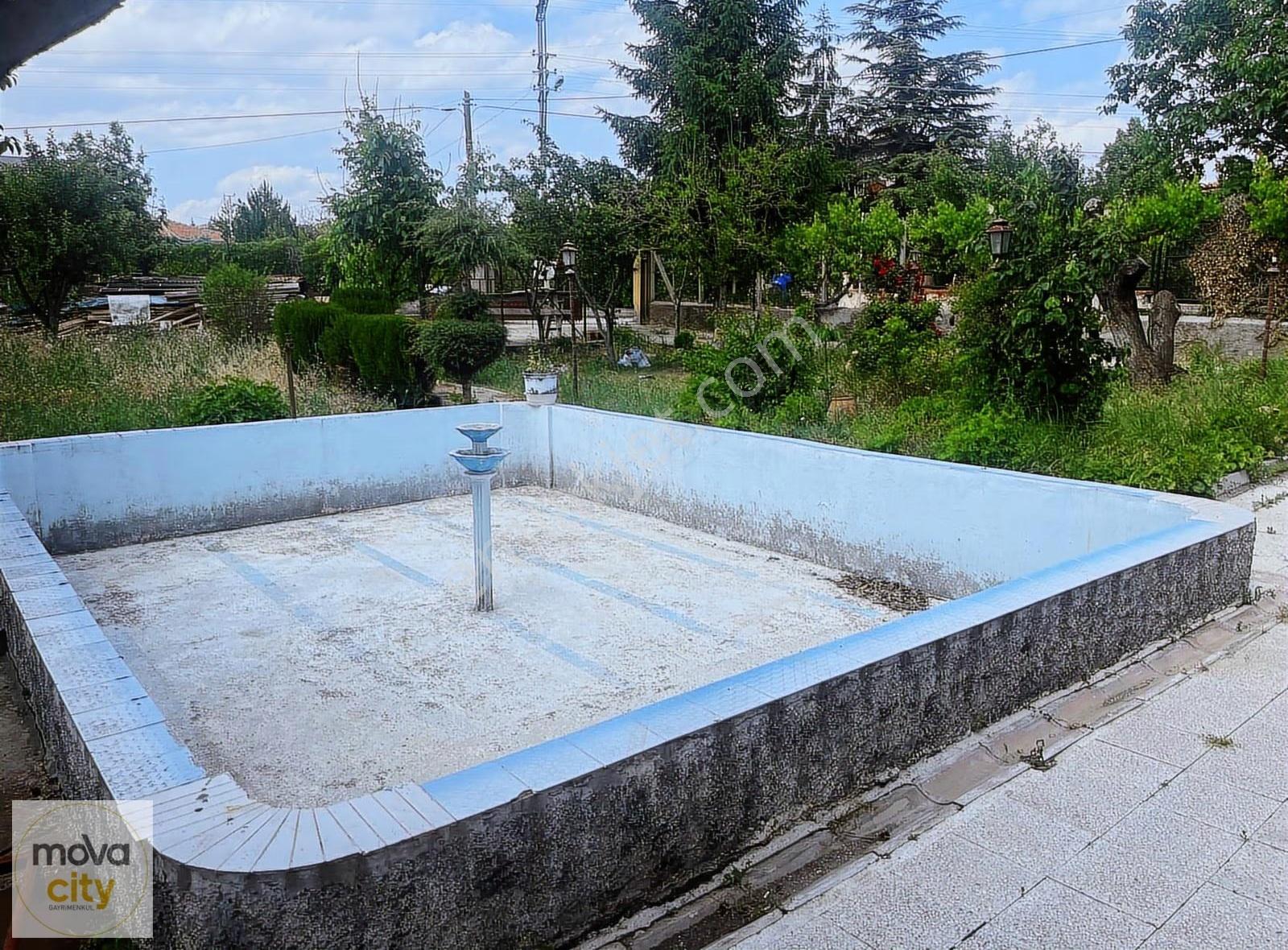 Ilıca Bağlarında 3 Yol Cepheli 1.768 M2 Satılık Villa Arsası - Görsel 4