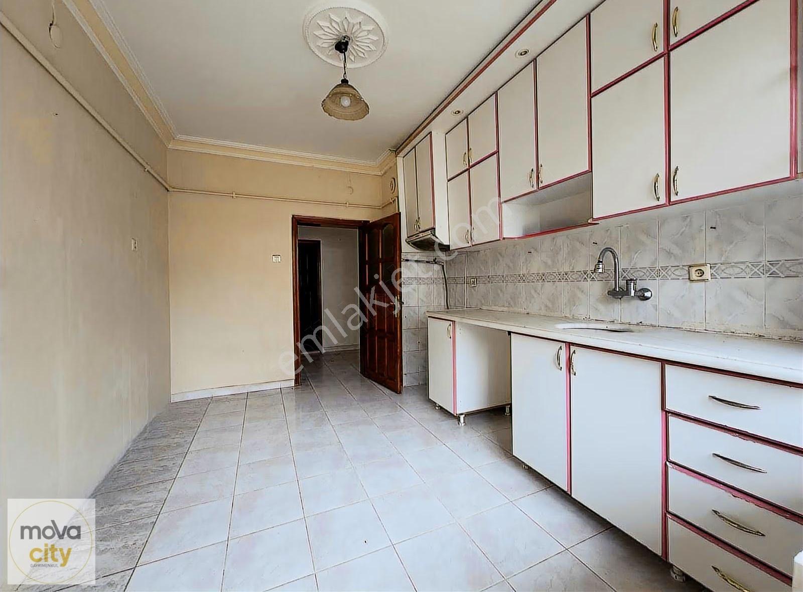 Bahçelievler Beyaz Park Yanı 3+1 Kiralık Daire