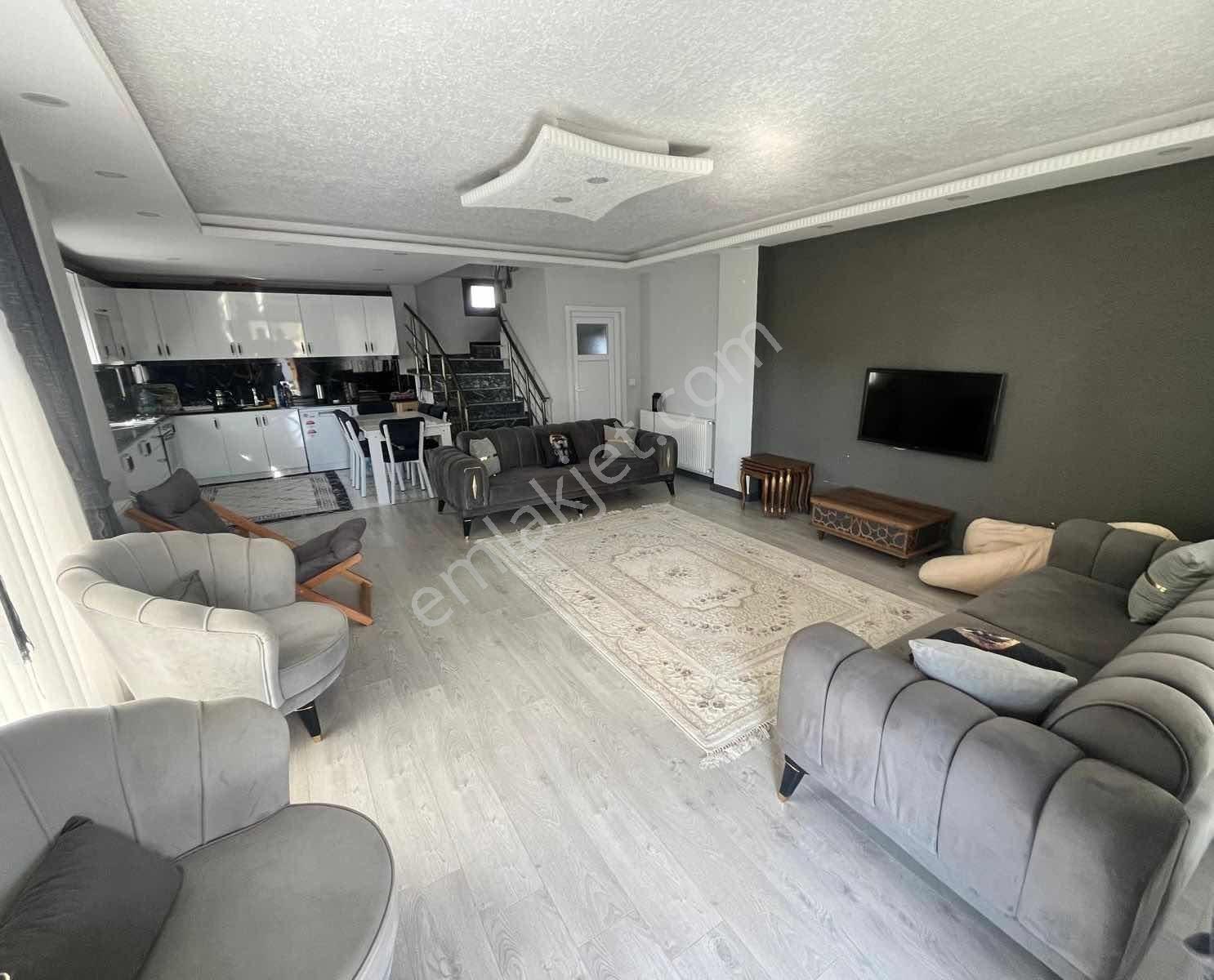 Acil Satılık Havuzlu Müstakil Villa - Görsel 15