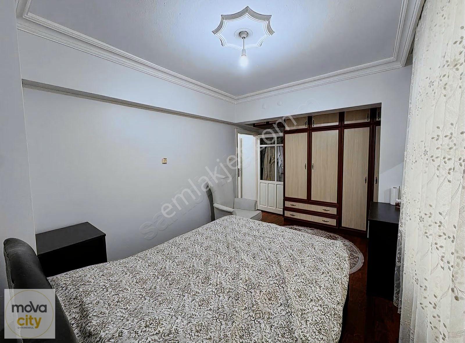 Tavuklukta Eşyalı Olarak Satılık 3+0 Daire + Dükkan - Görsel 18