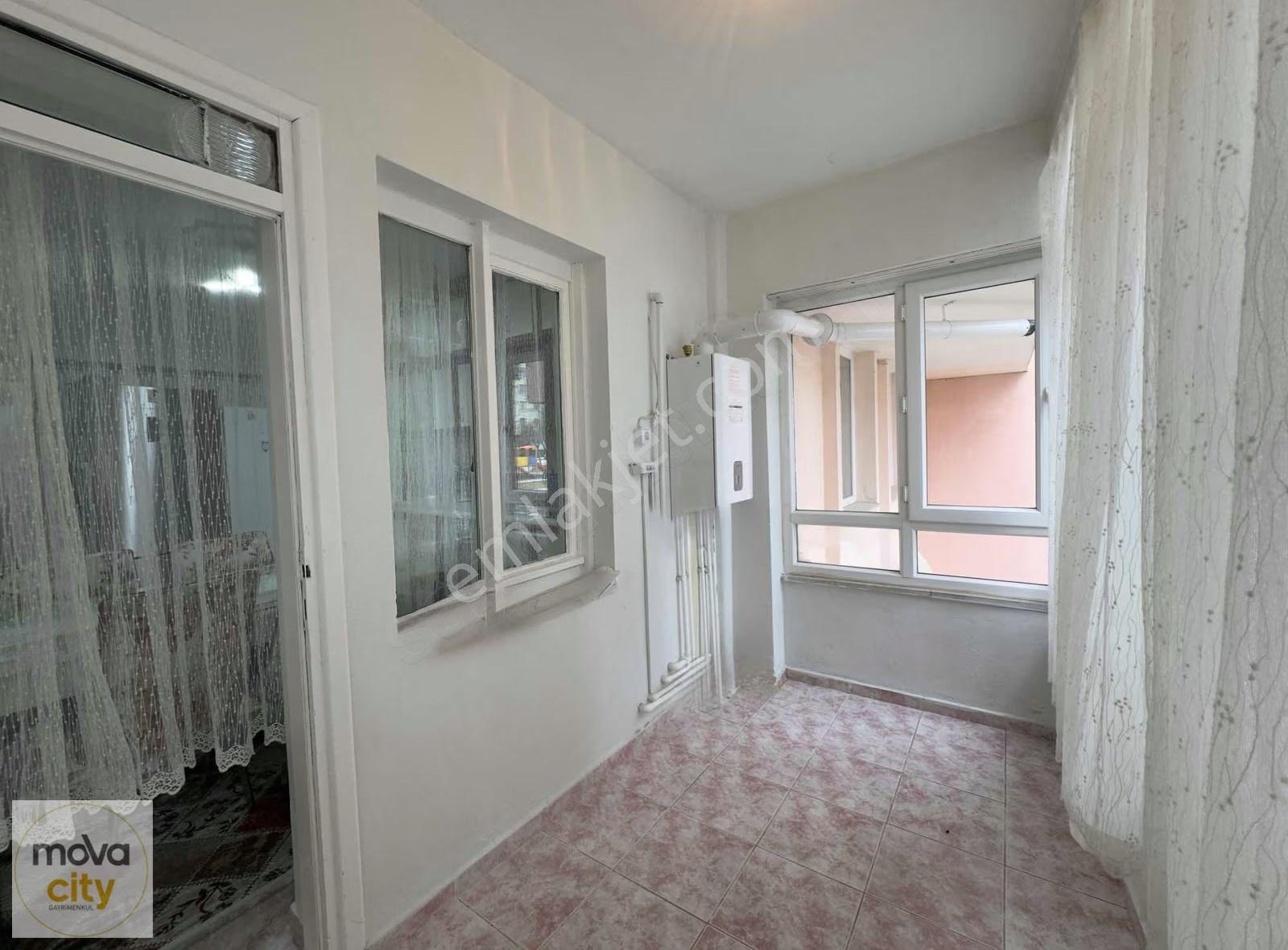 Tavuklukta Eşyalı Olarak Satılık 3+0 Daire + Dükkan - Görsel 7