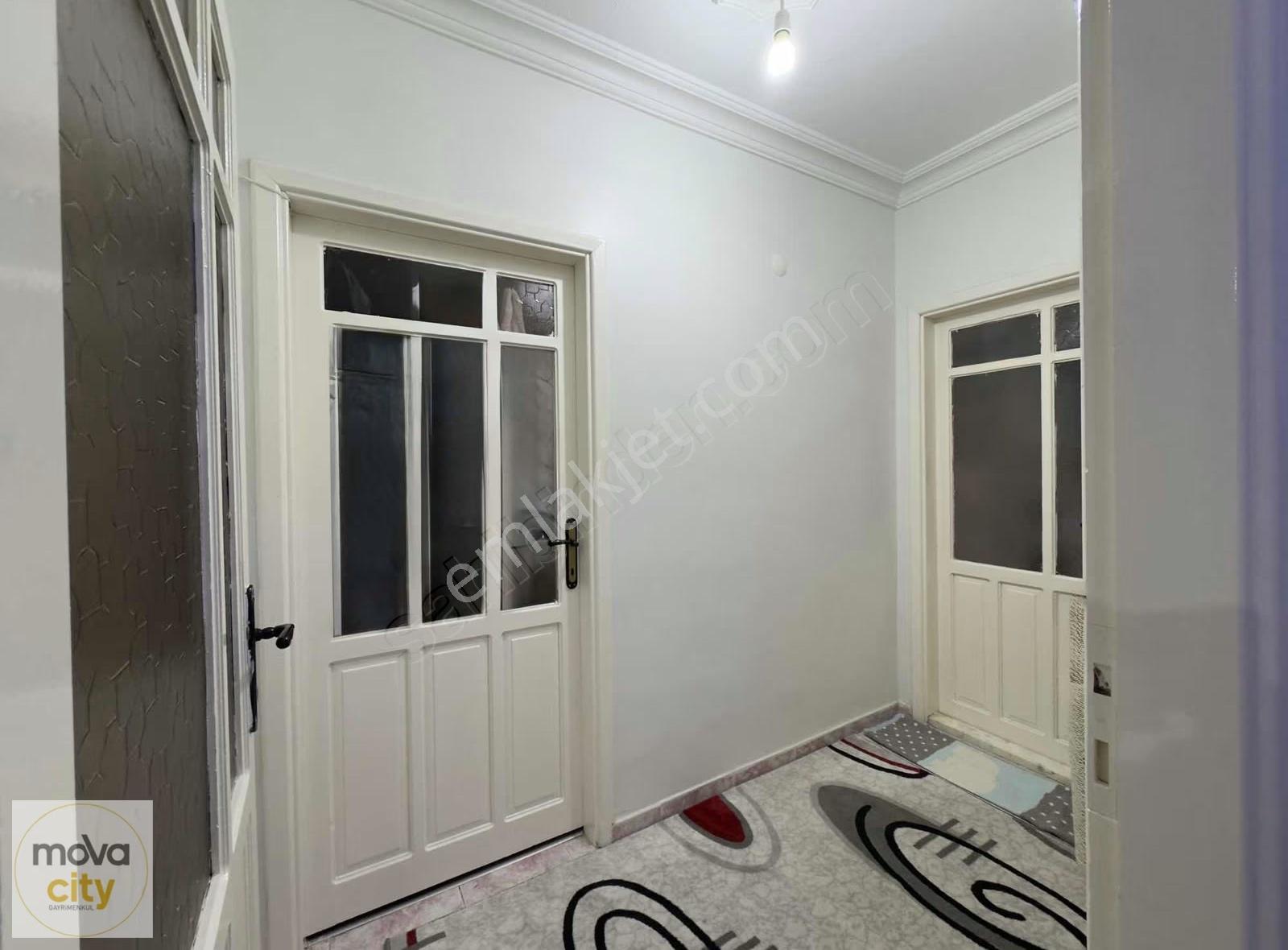 Tavuklukta Eşyalı Olarak Satılık 3+0 Daire + Dükkan - Görsel 9