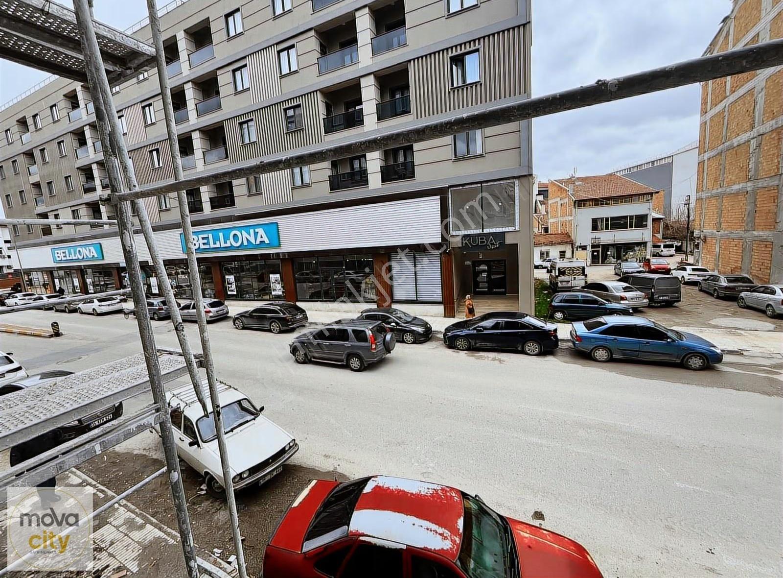 Kulaksız Cami Civarında Satılık Daire & Ofis