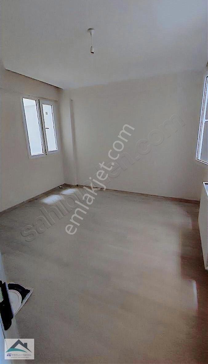 Muradiye Mahallesinde Pazar Yeri Civarinda 2+1 Kiralık Ara Kat - Görsel 6