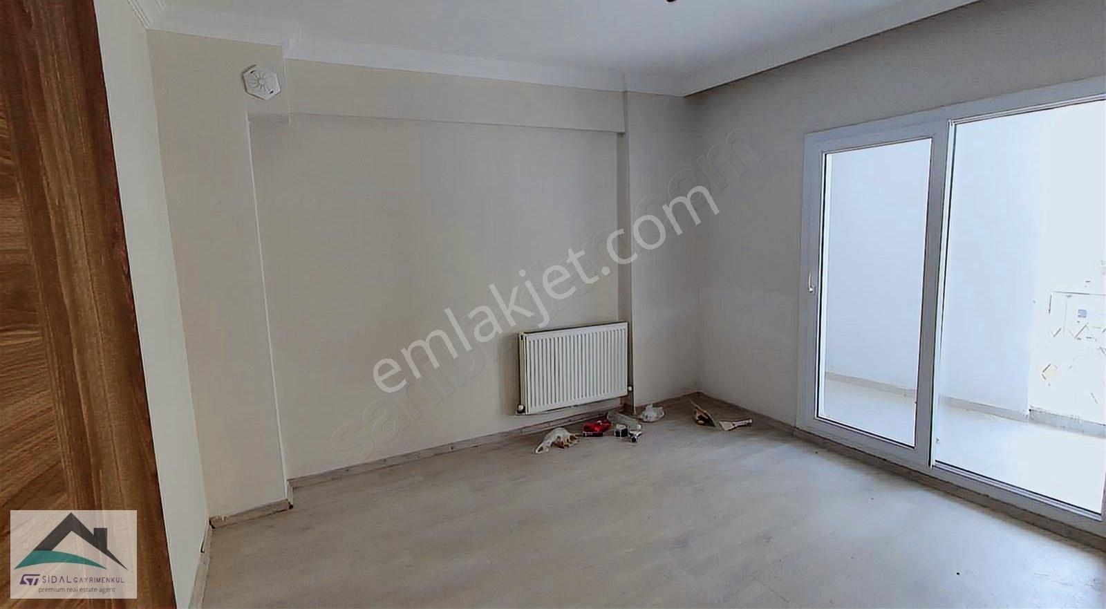 Muradiye Mahallesinde 2+1 K. Mutfaklı Satılık Ara Kat - Görsel 3