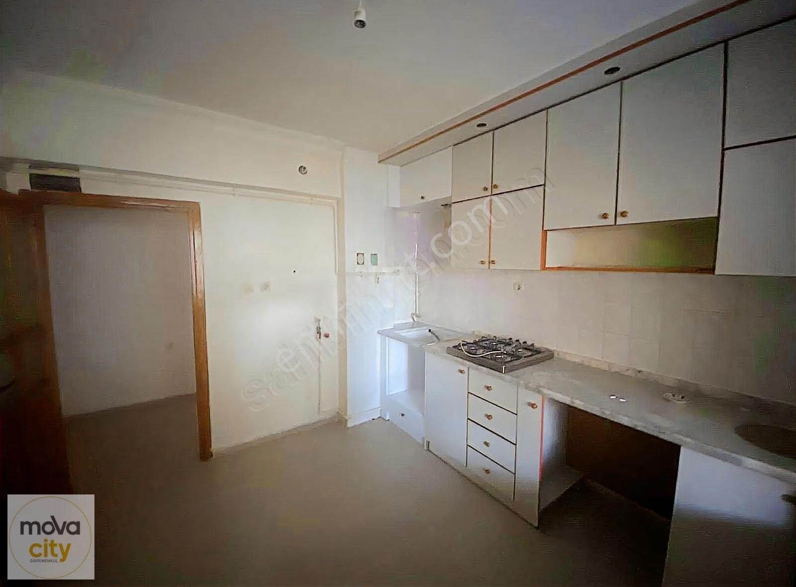 Mevlana Otopark Karşısında 3+1 Bakımlı Kiralık Daire - Görsel 2