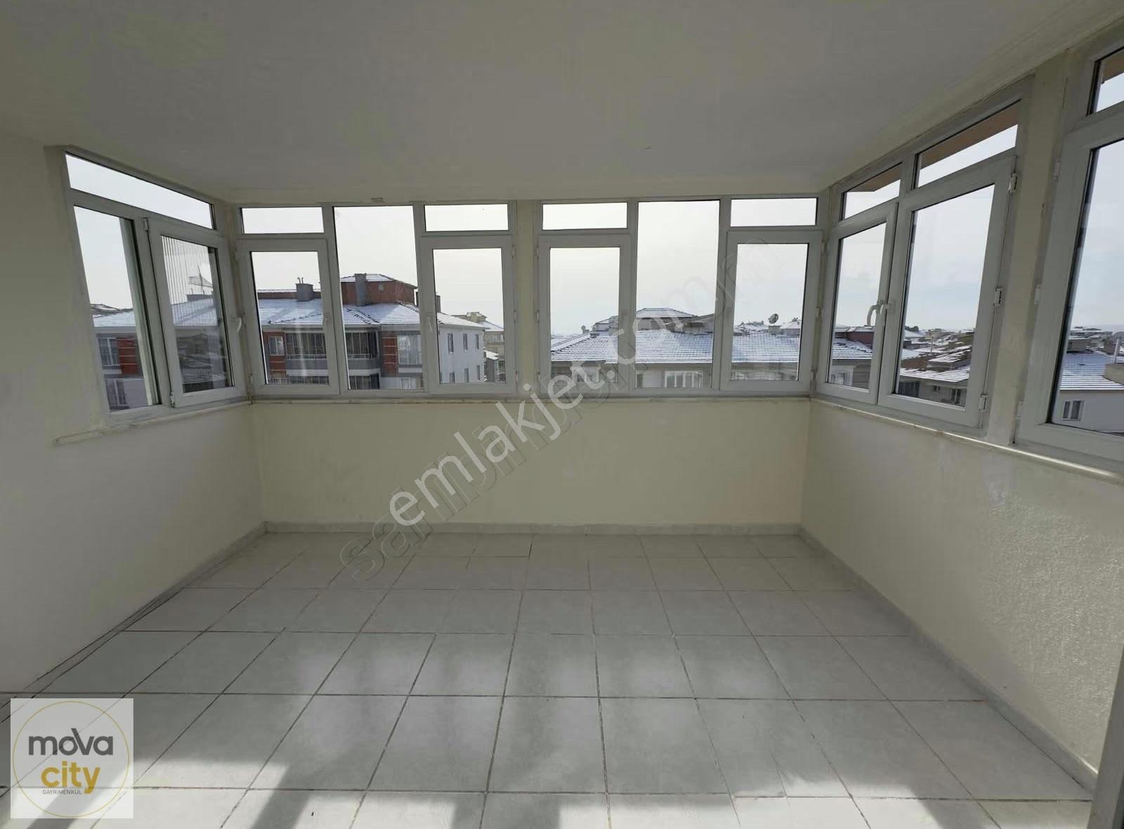 Buharaevler'de Güney Cepheli 3+1 Geniş Satılık Daire - Görsel 13
