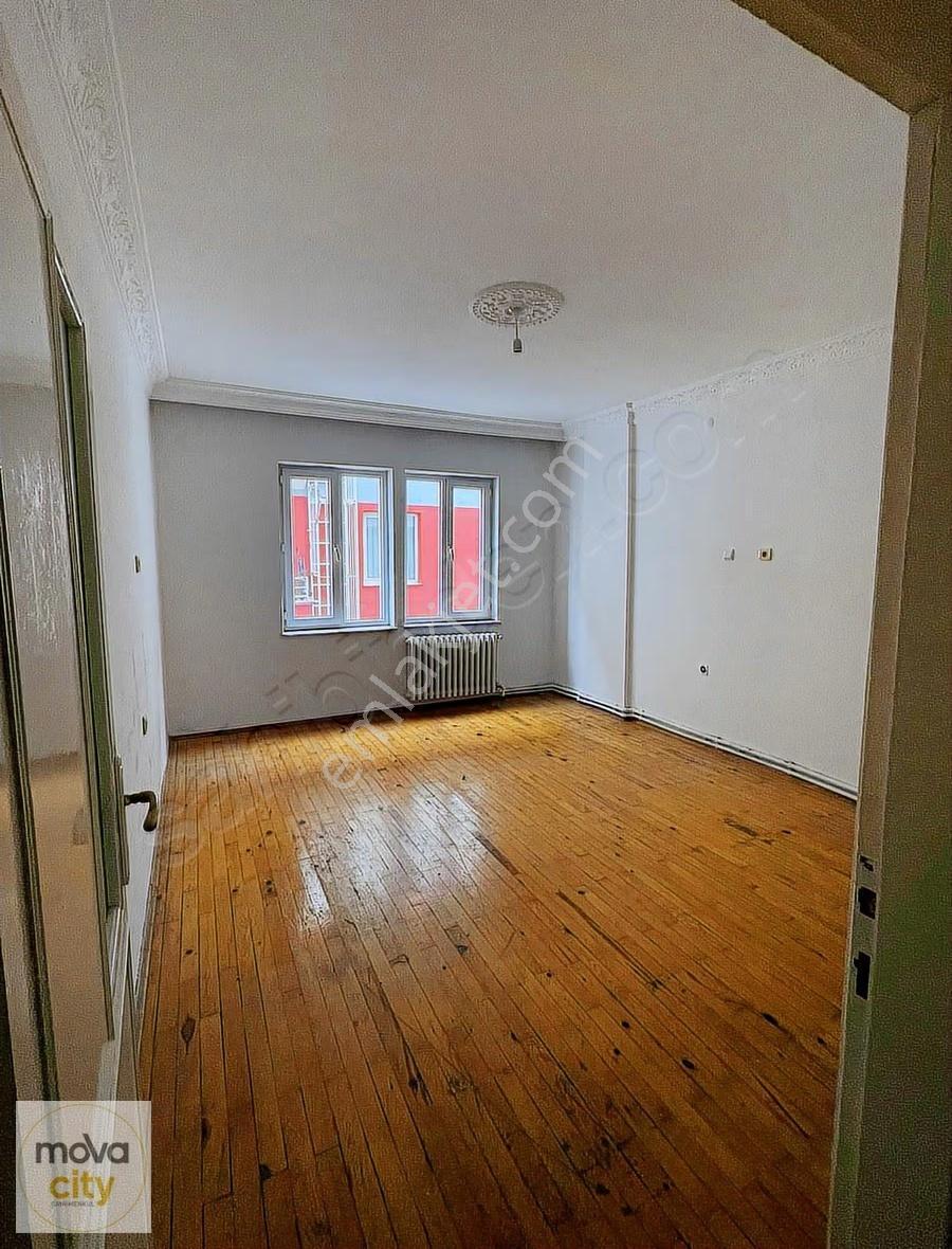 Ata Caddesi Bahabey Bölgesinde 3+1 Satılık Daire. - Görsel 3