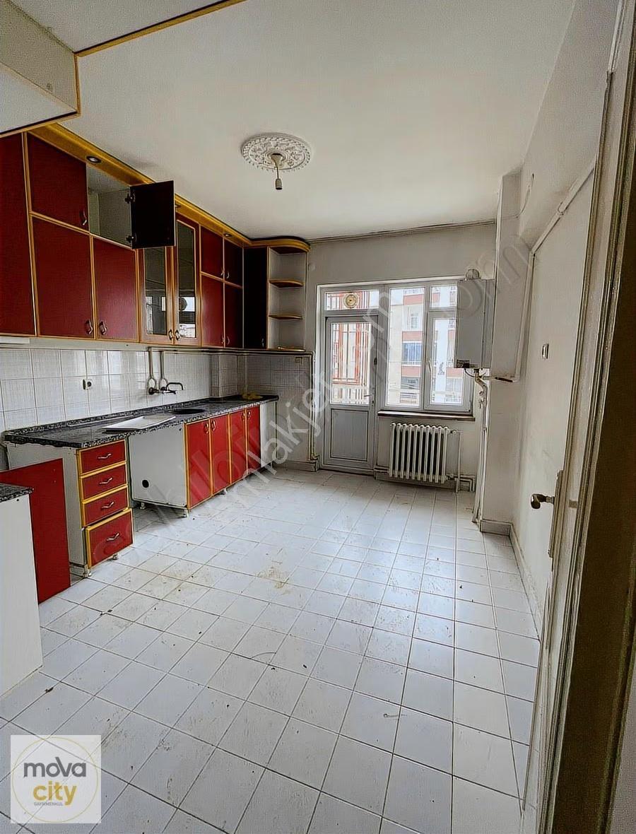 Ata Caddesi Bahabey Bölgesinde 3+1 Satılık Daire. - Görsel 18
