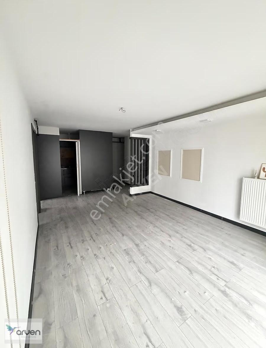 Lozan Caddesinde Merkezi Konumda 2+0 Kiralık Daire - Görsel 12