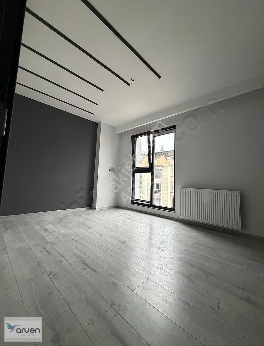 Lozan Caddesinde Merkezi Konumda 2+0 Kiralık Daire - Görsel 16