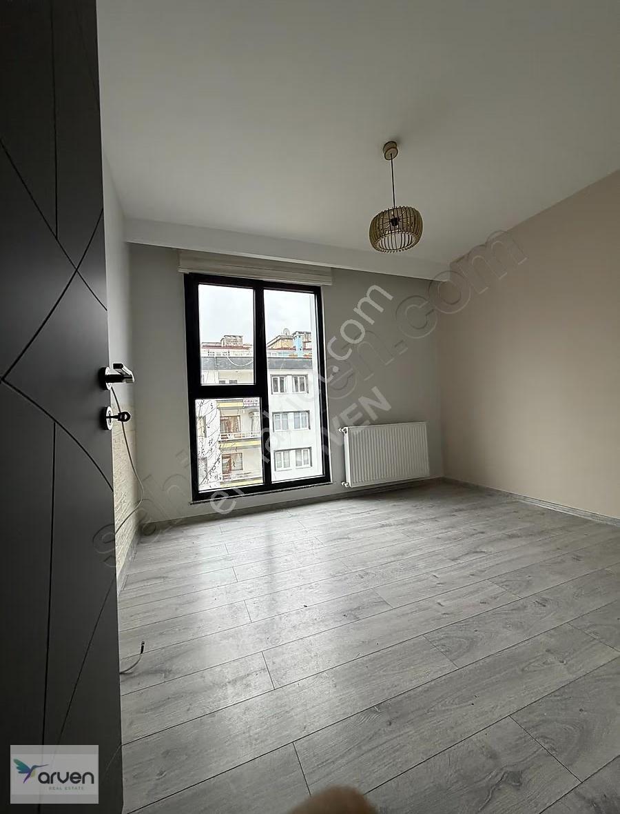 Lozan Caddesinde Merkezi Konumda 2+0 Kiralık Daire - Görsel 25
