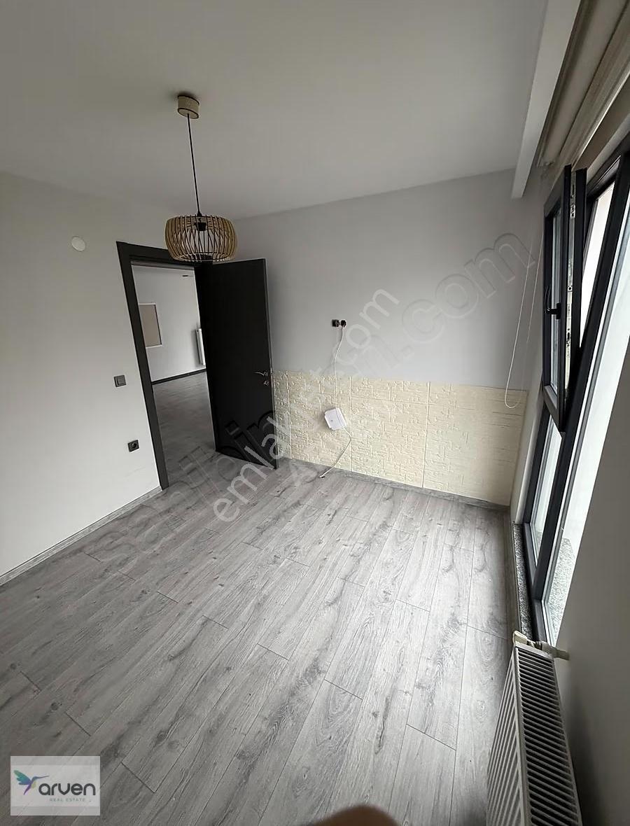 Lozan Caddesinde Merkezi Konumda 2+0 Kiralık Daire - Görsel 8